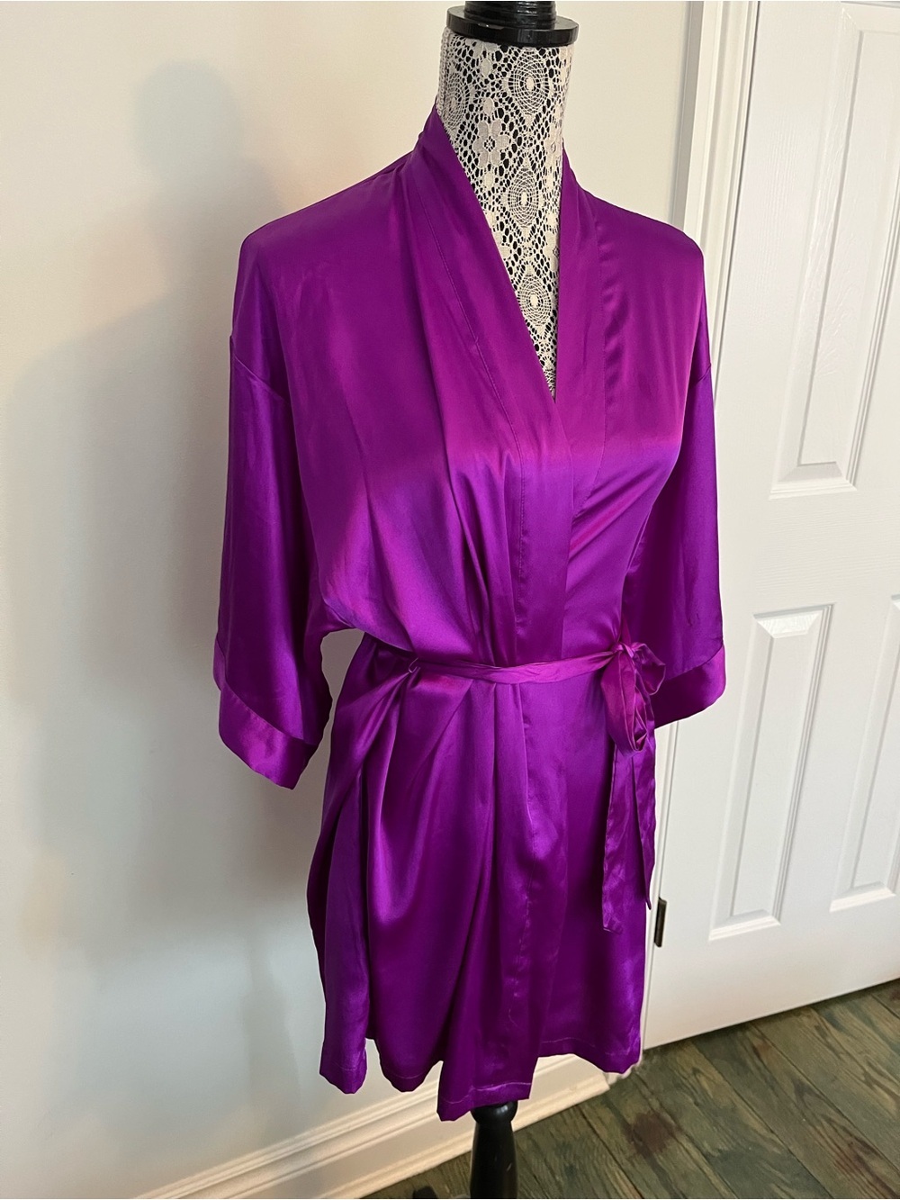 Victoria's Secret Satin Purple Kimono Robe with Tie - Picture 2 of 4
